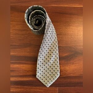 🌿SALE🌿 JOS. A. BANK Executive Collection 100% Silk Green Geometric Necktie